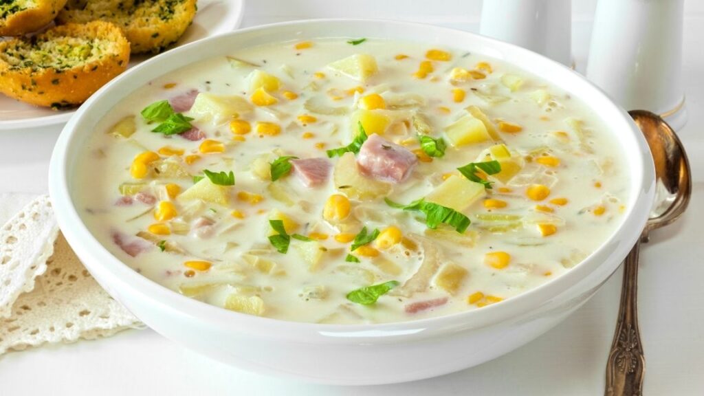 cream corn chowder with ham and potatoes - Vegetarian Cheesy Corn Chowder Soup