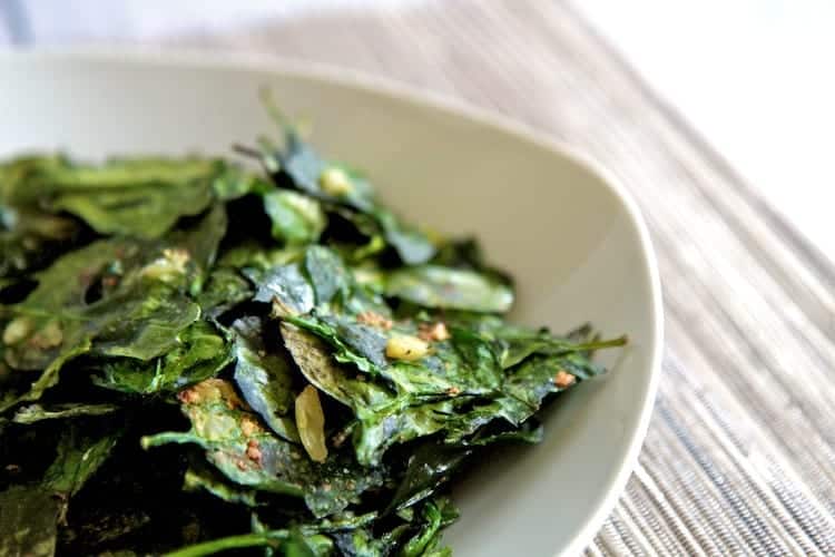 baked garlic spinach chips 4 - Top 20 Foods to Eat on Keto Diet